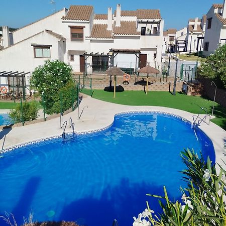 Suite En Sierramagna, Piscina Abierta El Ronquillo Екстериор снимка